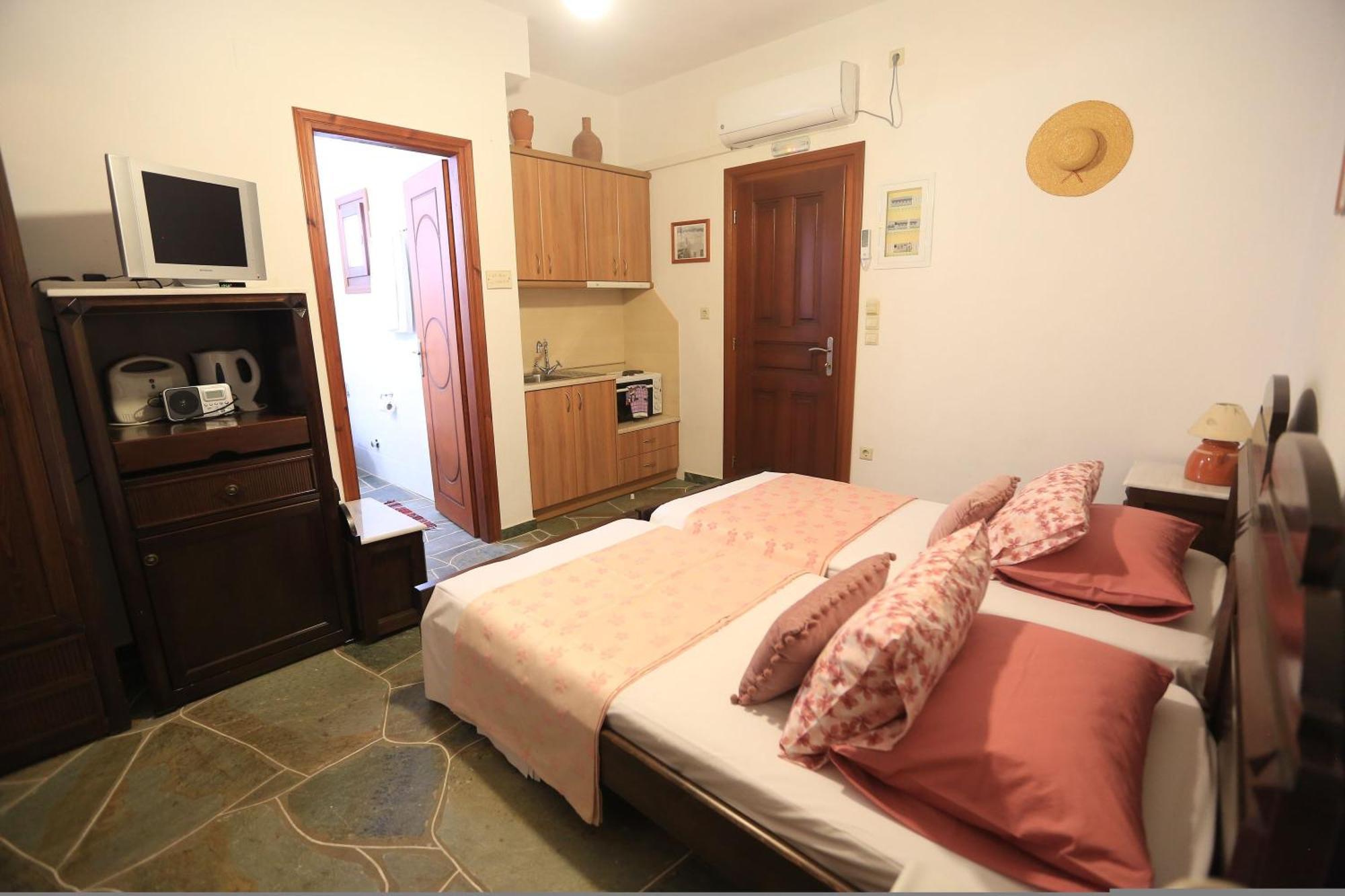 Mirsini Apartments In Sifnos Vathi  Exterior photo