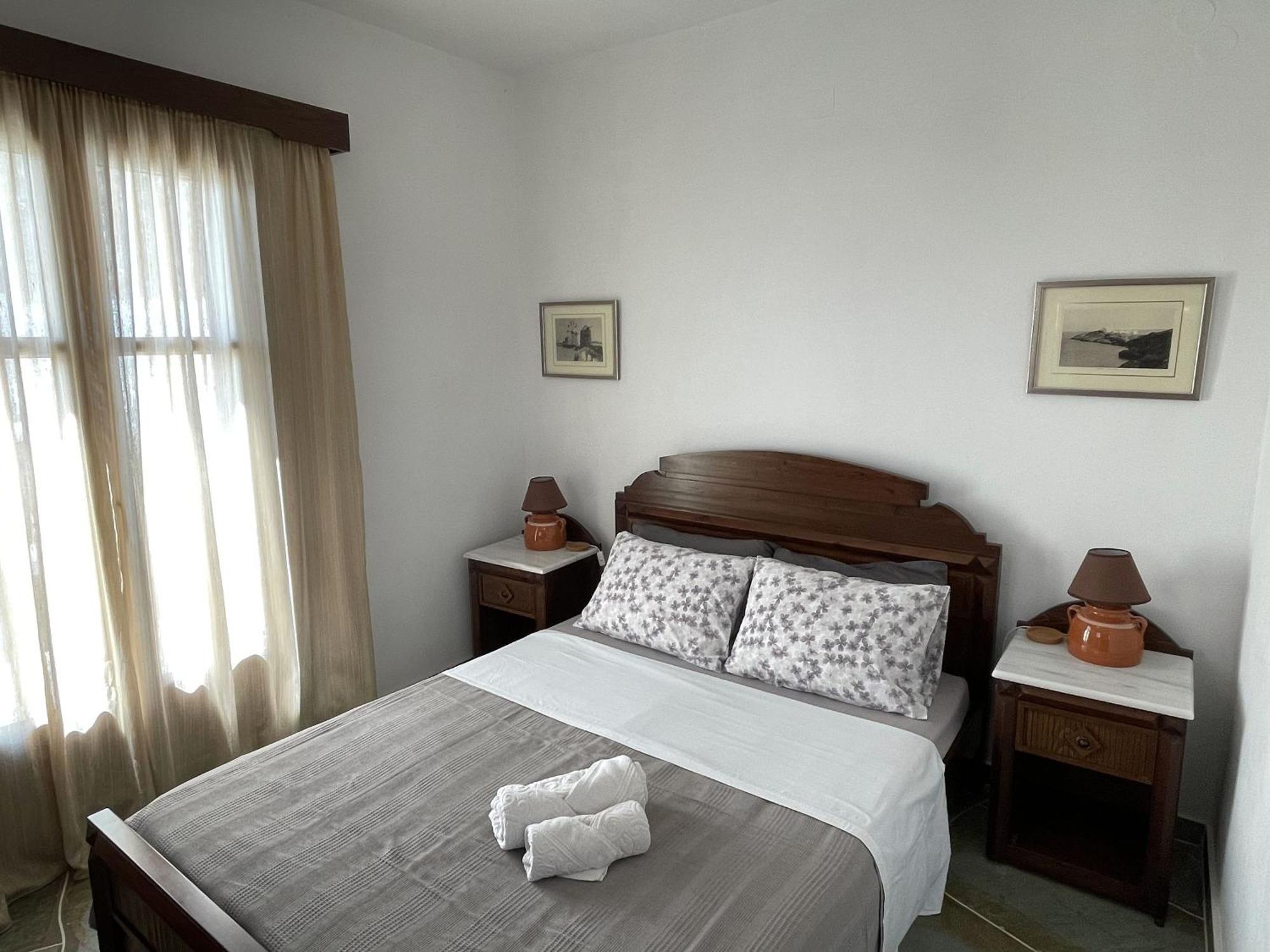 Mirsini Apartments In Sifnos Vathi  Exterior photo