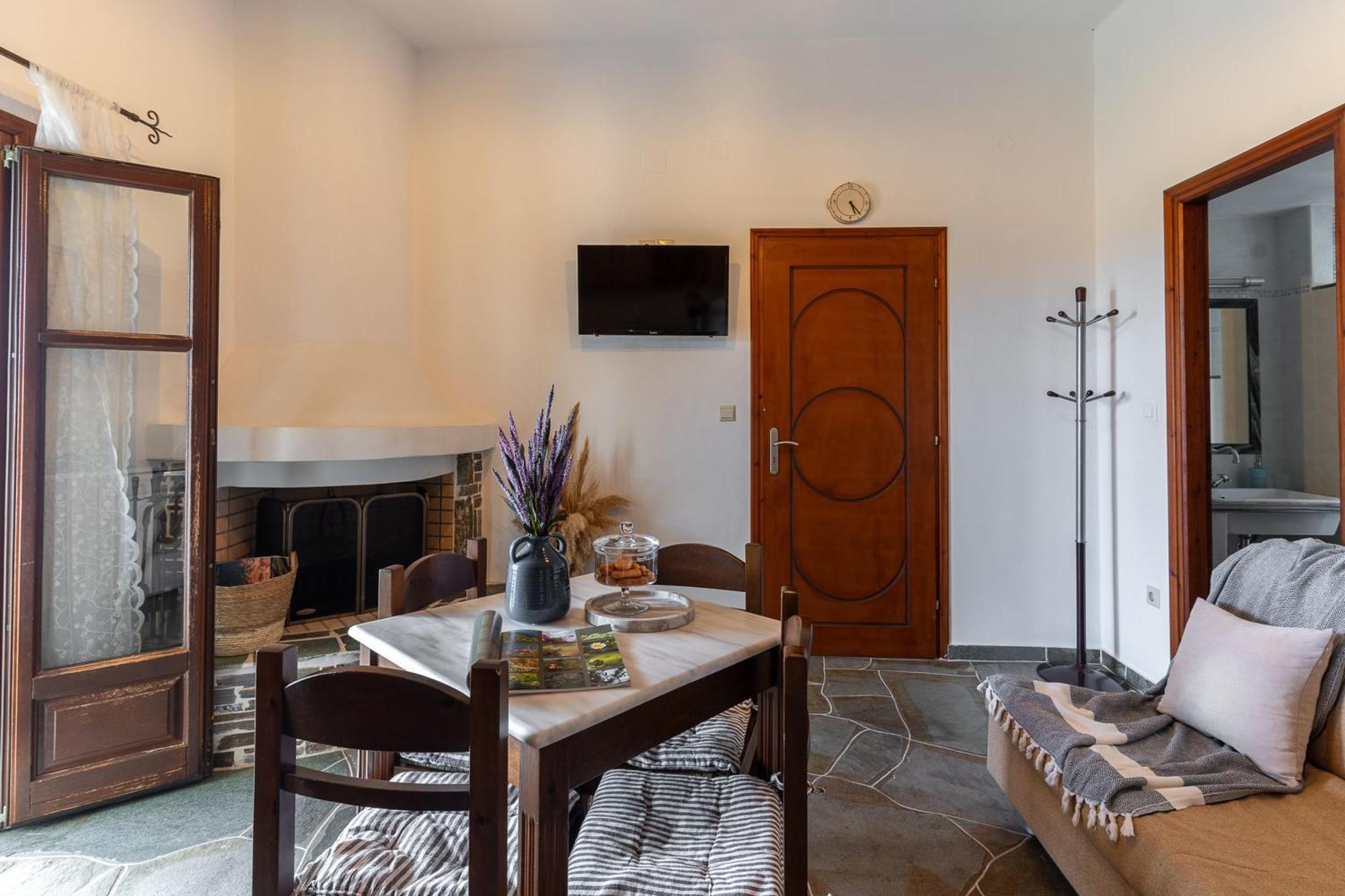 Mirsini Apartments In Sifnos Vathi  Exterior photo